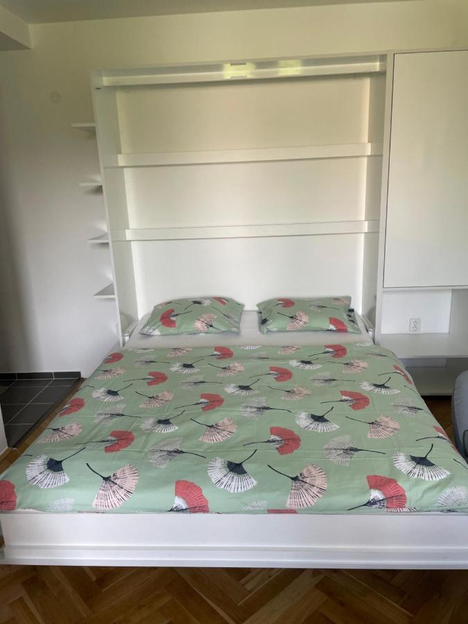Apartman V Kratke Kamenicky Senov Bagian luar foto