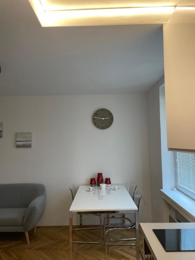 Apartman V Kratke Kamenicky Senov Bagian luar foto