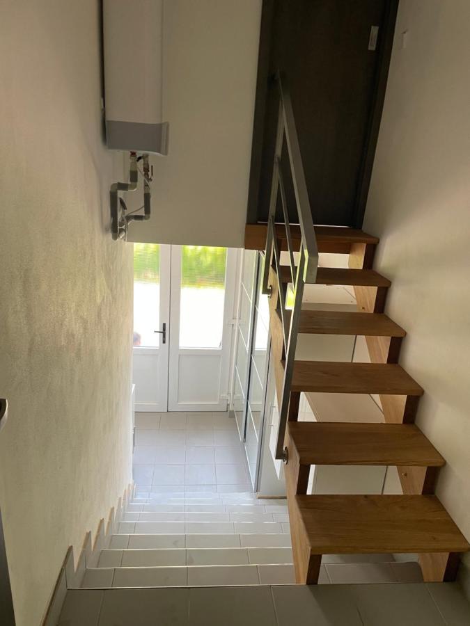 Apartman V Kratke Kamenicky Senov Bagian luar foto